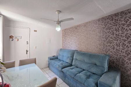 Apartamento à venda com 44m², 2 quartos e 1 vaga Apartamento à venda com 44m², 2 quartos e 1 vagaSala