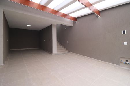 Casa à venda com 100m², 2 quartos e 3 vagasGaragem