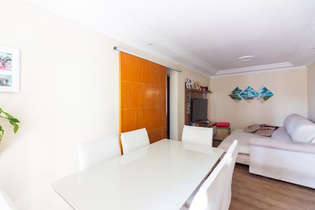 Apartamento à venda com 61m², 2 quartos e 1 vagaSala 