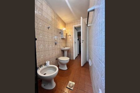 Banheiro de apartamento para alugar com 1 quarto, 48m² em Botafogo, Campinas