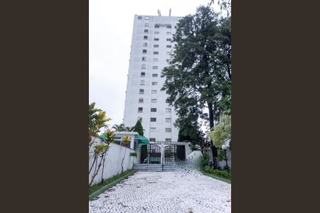 Apartamento à venda com 75m², 3 quartos e 1 vaga Apartamento à venda com 75m², 3 quartos e 1 vagaFachada e portaria