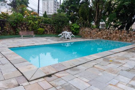 Apartamento à venda com 75m², 3 quartos e 1 vaga Apartamento à venda com 75m², 3 quartos e 1 vagaÁrea comum - Piscina