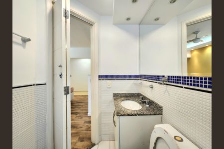 Apartamento para alugar com 48m², 1 quarto e 1 vaga Apartamento para alugar com 48m², 1 quarto e 1 vagaBanheiro da Suíte