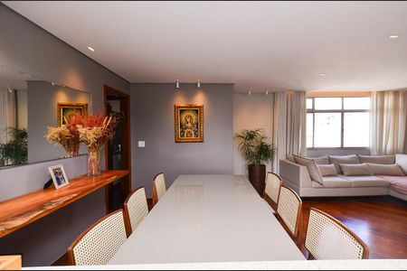 Sala  de apartamento à venda com 3 quartos, 100m² em São Pedro, Belo Horizonte