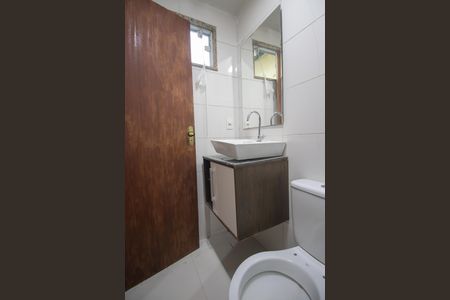 Casa para alugar com 60m², 2 quartos e 2 vagas Casa para alugar com 60m², 2 quartos e 2 vagasBanheiro da Suíte 1