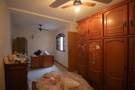 Casa para alugar com 60m², 2 quartos e 2 vagas Casa para alugar com 60m², 2 quartos e 2 vagasQuarto 1