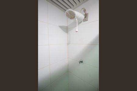 Casa para alugar com 60m², 2 quartos e 2 vagas Casa para alugar com 60m², 2 quartos e 2 vagasBanheiro