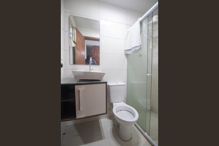 Casa para alugar com 60m², 2 quartos e 2 vagas Casa para alugar com 60m², 2 quartos e 2 vagasBanheiro da Suíte 1