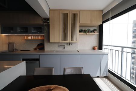 Apartamento à venda com 69m², 2 quartos e 1 vagaSacada