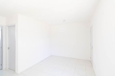 Sala de apartamento para alugar com 2 quartos, 44m² em Campo Grande, Rio de Janeiro
