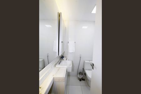 Apartamento à venda com 83m², 3 quartos e 2 vagasBanheiro da Suíte