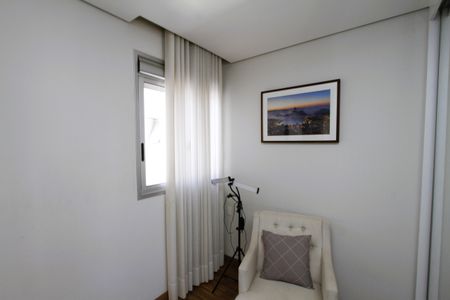 Apartamento à venda com 83m², 3 quartos e 2 vagasQuarto 2
