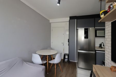 Sala de apartamento para alugar com 2 quartos, 35m² em Parque São Vicente, Santo André