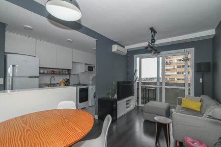 Sala de apartamento para alugar com 1 quarto, 52m² em Petrópolis, Porto Alegre