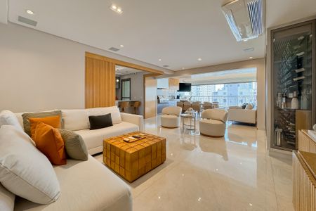 Apartamento para alugar com 147m², 3 quartos e 2 vagasSala
