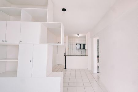 Sala de apartamento para alugar com 1 quarto, 55m² em Barra, Salvador