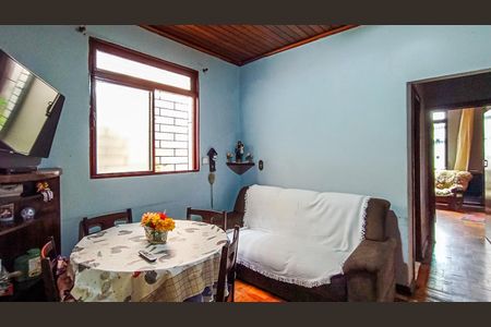 Sala de casa à venda com 3 quartos, 150m² em Cavalhada, Porto Alegre
