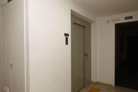 Apartamento para alugar com 51m², 2 quartos e 1 vagaÁrea comum - Saguão do andar