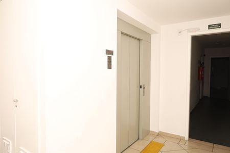 Apartamento para alugar com 51m², 2 quartos e 1 vagaÁrea comum - Saguão do andar