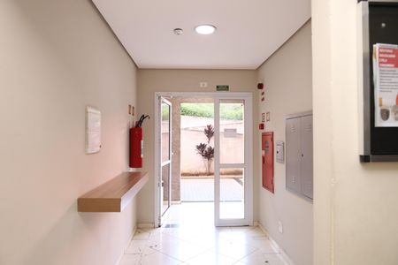 Apartamento para alugar com 51m², 2 quartos e 1 vagaÁrea comum - Saguão do prédio