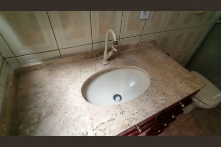 Apartamento à venda com 65m², 2 quartos e 1 vaga Apartamento à venda com 65m², 2 quartos e 1 vagaBanheiro Social