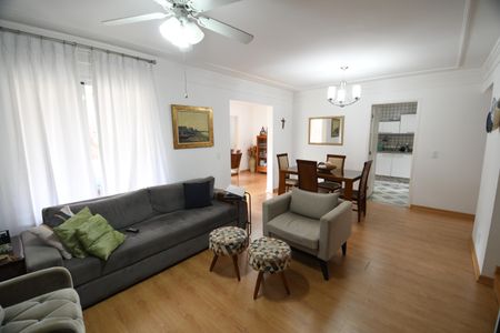 Casa de condomínio à venda com 180m², 5 quartos e 4 vagasSala