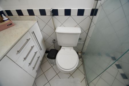 Casa de condomínio à venda com 180m², 5 quartos e 4 vagasBanheiro Suíte 1