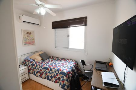 Casa de condomínio à venda com 180m², 5 quartos e 4 vagasQuarto 1