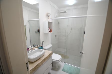 Casa de condomínio à venda com 180m², 5 quartos e 4 vagasBanheiro Social