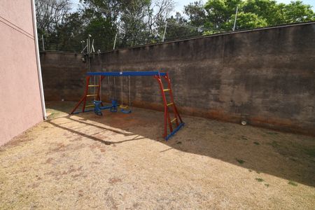Casa de condomínio à venda com 180m², 5 quartos e 4 vagasÁrea comum - Playground