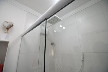 Casa de condomínio à venda com 180m², 5 quartos e 4 vagasBanheiro Social