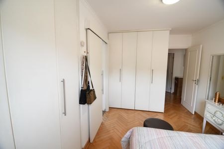 Casa de condomínio à venda com 180m², 5 quartos e 4 vagasSuíte 3