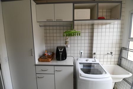 Casa de condomínio à venda com 180m², 5 quartos e 4 vagasÁrea de Serviço