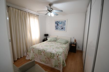 Casa de condomínio à venda com 180m², 5 quartos e 4 vagasSuíte 1