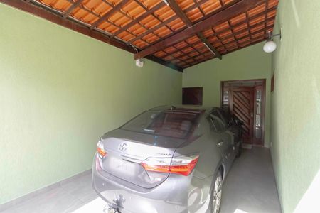 Casa à venda com 255m², 3 quartos e 2 vagas Casa à venda com 255m², 3 quartos e 2 vagasGaragem