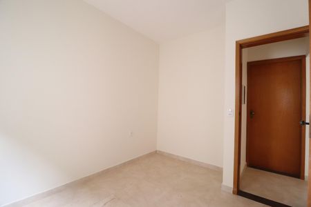 Quarto 1 de apartamento para alugar com 2 quartos, 50m² em Jardim Inconfidência, Uberlândia