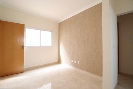 Sala de apartamento para alugar com 2 quartos, 50m² em Jardim Inconfidência, Uberlândia