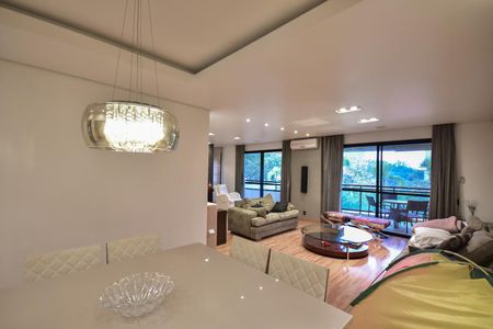 Apartamento para alugar com 191m², 3 quartos e 2 vagasSala