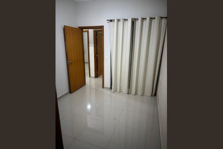 Quarto 1 de casa de condomínio para alugar com 3 quartos, 104m² em Alto Umuarama, Uberlândia