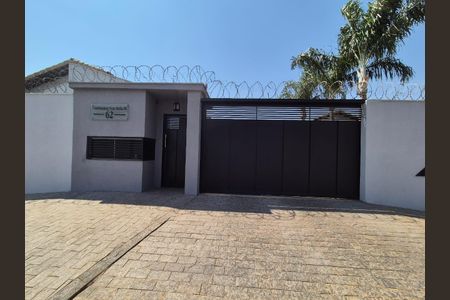 Fachada de casa de condomínio para alugar com 3 quartos, 104m² em Alto Umuarama, Uberlândia