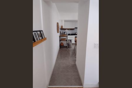 Casa à venda com 116m², 3 quartos e 2 vagas Casa à venda com 116m², 3 quartos e 2 vagasCorredor