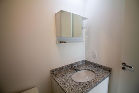 Apartamento para alugar com 63m², 2 quartos e 1 vaga Apartamento para alugar com 63m², 2 quartos e 1 vagaBanheiro da Suíte