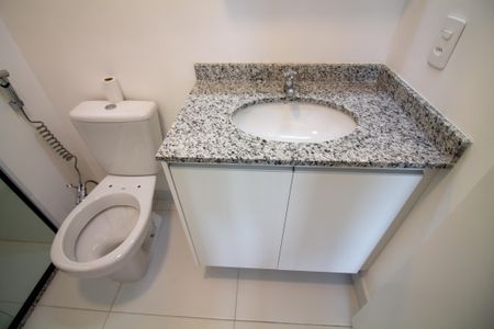 Apartamento para alugar com 63m², 2 quartos e 1 vaga Apartamento para alugar com 63m², 2 quartos e 1 vagaBanheiro