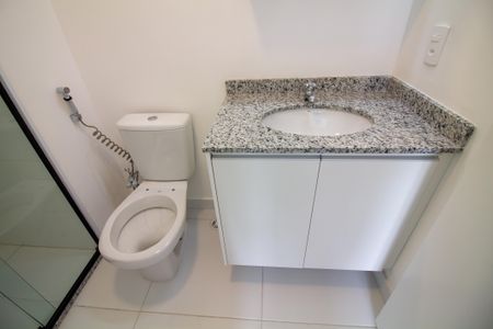 Apartamento para alugar com 63m², 2 quartos e 1 vaga Apartamento para alugar com 63m², 2 quartos e 1 vagaBanheiro da Suíte