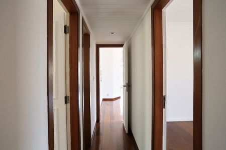 Apartamento para alugar com 165m², 3 quartos e 2 vagas Apartamento para alugar com 165m², 3 quartos e 2 vagasCorredor