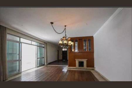 Casa para alugar com 4 quartos, 635m² em Jardim Marajoara, São Paulo