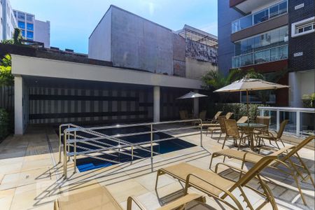 Studio para alugar com 45m², 1 quarto e sem vaga Studio para alugar com 45m², 1 quarto e sem vagaPiscina