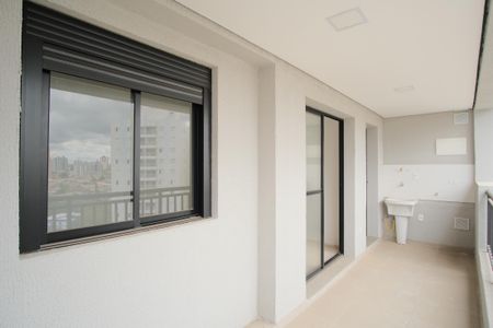 Varanda de apartamento à venda com 3 quartos, 68m² em Chácara Seis de Outubro, São Paulo