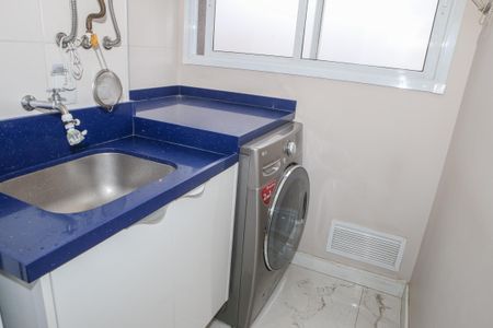 Apartamento à venda com 69m², 2 quartos e 1 vagaÁrea de Serviço