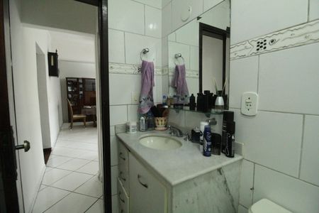 Casa para alugar com 599m², 6 quartos e 6 vagasBanheiro social 1